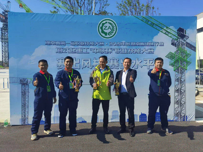 張家界國輝建材有限公司,張家界塔吊租賃,施工電梯租賃,重型吊車租賃,隨車吊租賃,辦公車輛 張家界國輝建材有限公司,張家界塔吊租賃,施工電梯租賃,重型吊車租賃,隨車吊租賃,辦公車輛